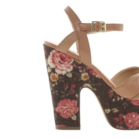 REPORT 70s Style Ray Floral Tapestry Platform Sandals - Picture 2 of 11